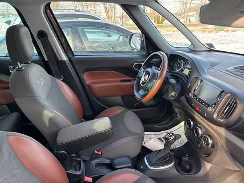 Used 2014 FIAT 500L Trekking w/ Popular Equipment Group image 21