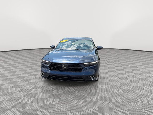 Used 2024 Honda Accord Touring image 4