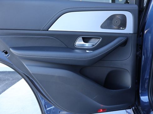 Used 2024 Mercedes-Benz GLE 450e 4MATIC image 16