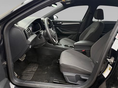 Used 2025 Volkswagen Jetta Sport FWD image 11