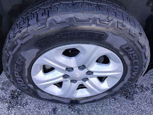 Used 2017 Chevrolet Traverse LS image 8