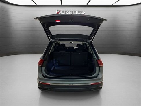 Used 2022 Volkswagen Tiguan SE image 7