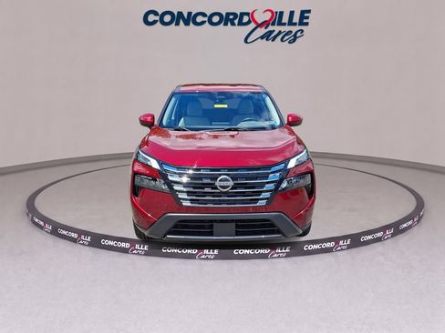 Certified 2024 Nissan Rogue SV AWD/4WD image 3