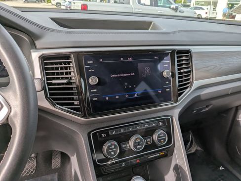 Certified 2023 Volkswagen Atlas SE w/ Panoramic Sunroof Package FWD image 20