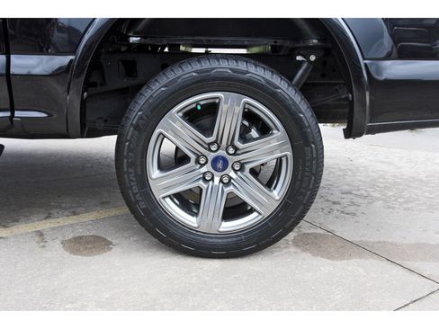 Used 2019 Ford F150 XLT w/ Equipment Group 302A Luxury AWD/4WD image 30