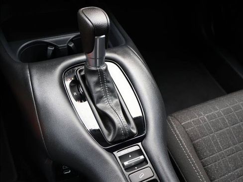 Used 2025 Honda HR-V LX image 16