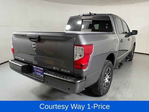 Used 2024 Nissan Titan SV AWD/4WD image 11