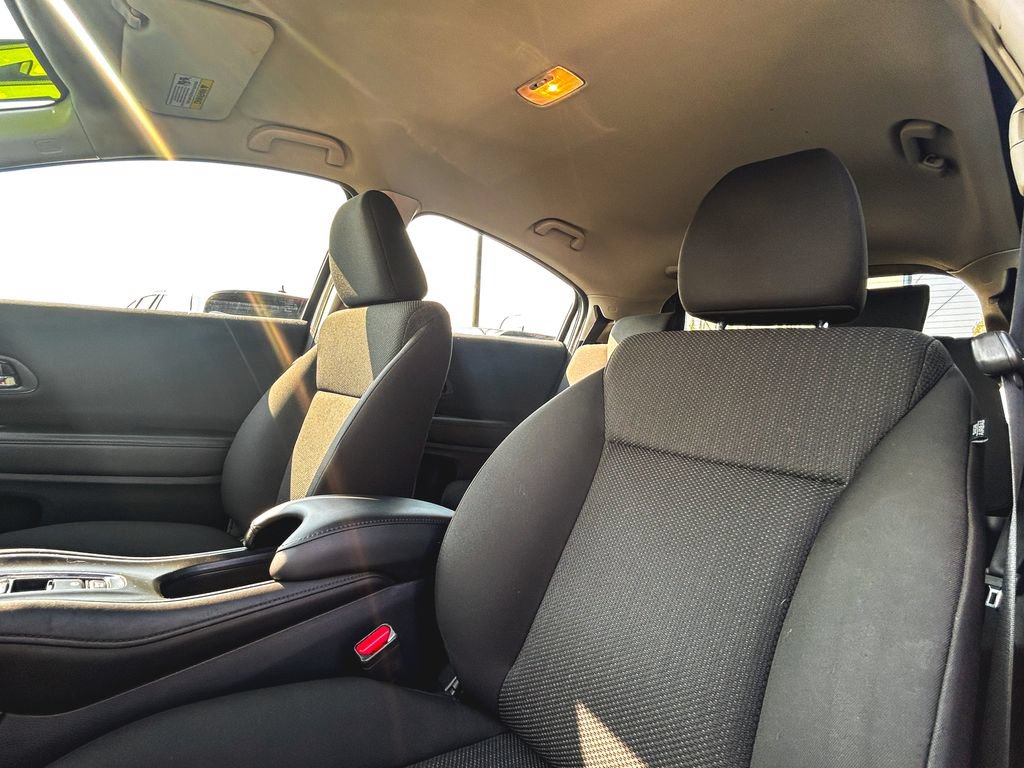 Used 2017 Honda HR-V LX image 12