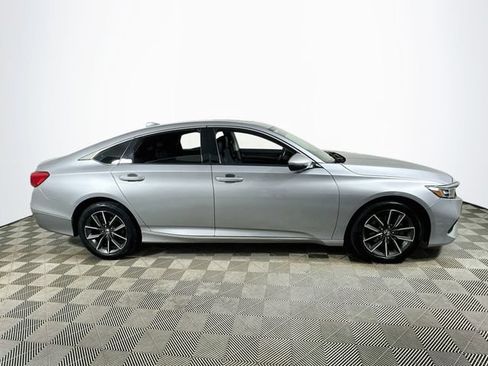 Used 2022 Honda Accord EX-L image 2