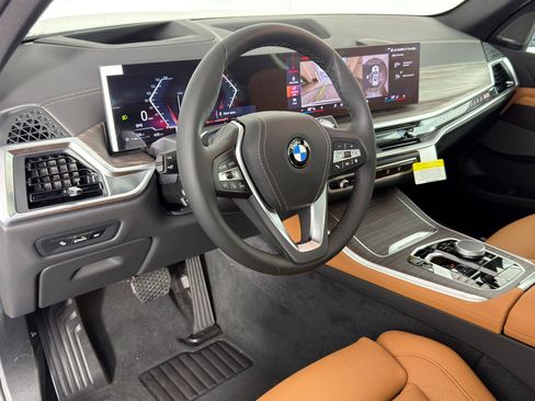 Used 2026 BMW X5 sDrive40i w/ Premium Package image 4