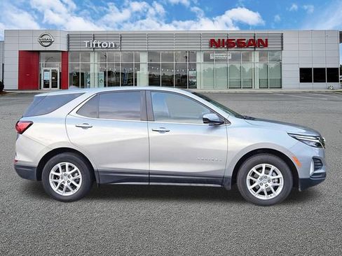 Used 2024 Chevrolet Equinox LT FWD image 3