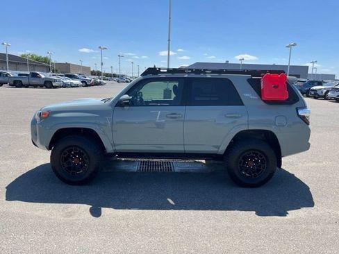 Used 2023 Toyota 4Runner TRD Off-Road Premium w/ Moonroof Package AWD/4WD image 8