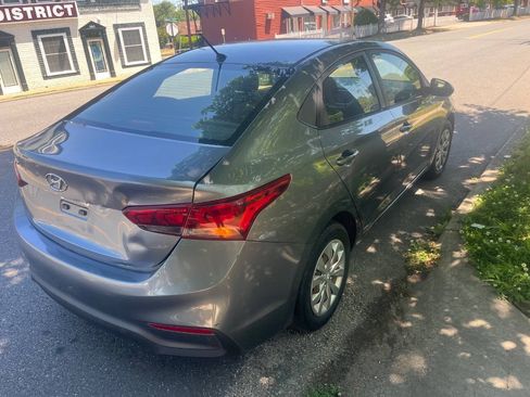 Used 2019 Hyundai Accent SE FWD image 6