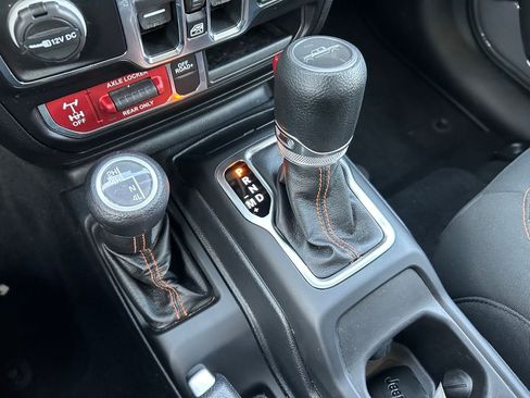 Used 2021 Jeep Gladiator Mojave image 18