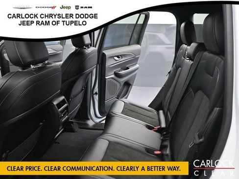 New 2025 Jeep Grand Cherokee Altitude image 28