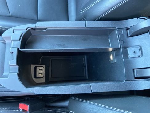 Used 2022 GMC Terrain SLT w/ LPO, Floor Liner Package image 41