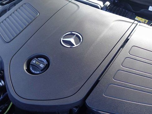Used 2026 Mercedes-Benz GLC 300 4MATIC image 12