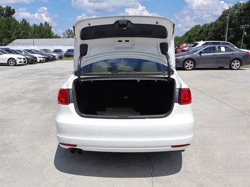 Used 2013 Volkswagen Jetta TDI FWD image 30