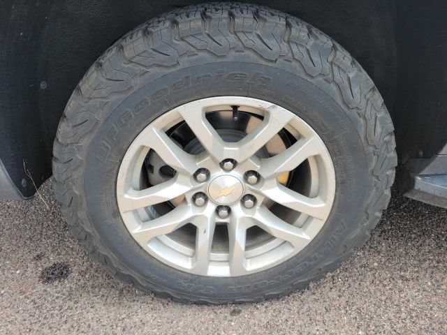 Certified 2022 Chevrolet Suburban LT AWD/4WD image 6