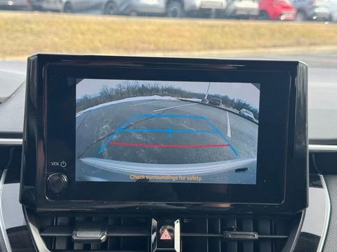 Used 2024 Toyota Corolla LE image 19