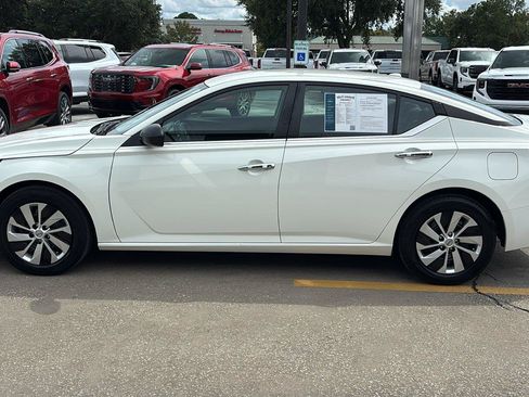 Used 2025 Nissan Altima 2.5 S FWD image 4