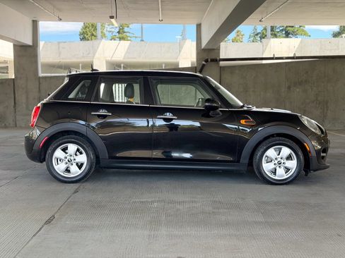 Used 2015 MINI Cooper 4-Door Hardtop FWD image 4