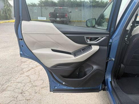 Used 2019 Subaru Forester Limited AWD/4WD image 17