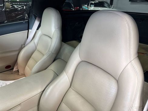 Used 2007 Chevrolet Corvette Coupe w/ Preferred Equipment Group image 40