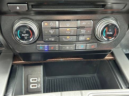 Used 2018 Ford F150 Raptor w/ Equipment Group 802A Luxury AWD/4WD image 13