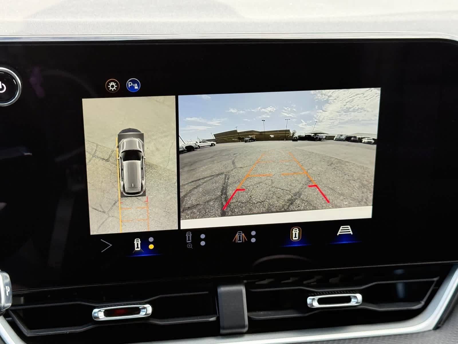 Used 2025 Chevrolet Equinox LT w/ Convenience Package II FWD image 22