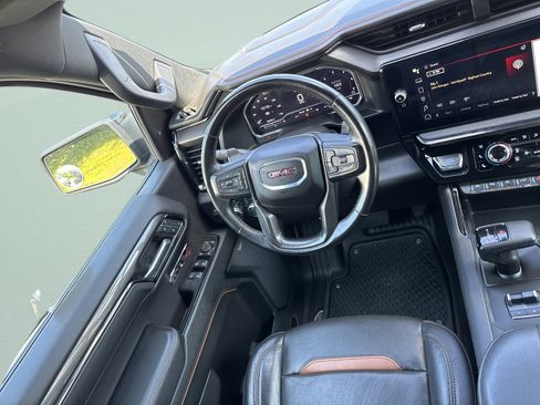 Used 2024 GMC Sierra 1500 AT4 w/ Technology Package AWD/4WD image 28