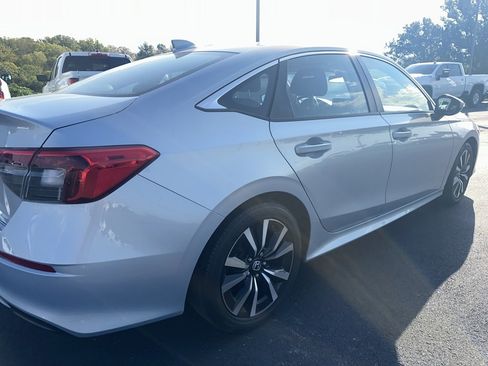 Used 2022 Honda Civic EX image 6