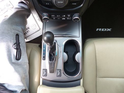 Used 2015 Acura RDX AWD w/ Technology Package image 35