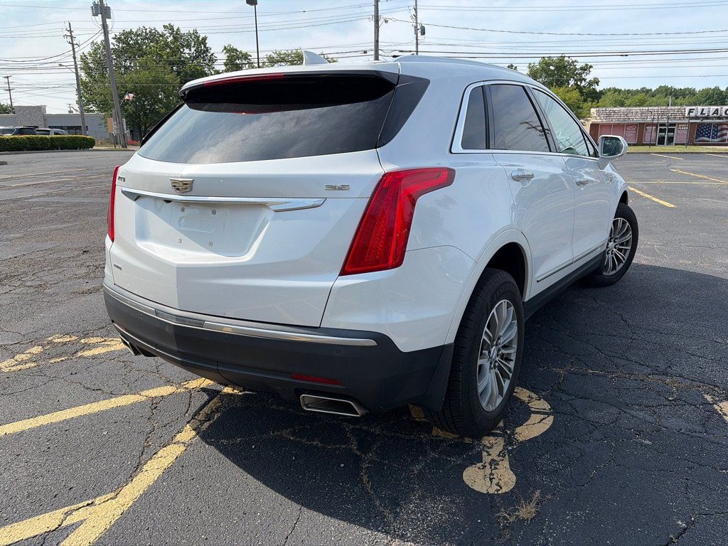 Used 2018 Cadillac XT5 Luxury w/ Driver Awareness Package AWD/4WD image 8