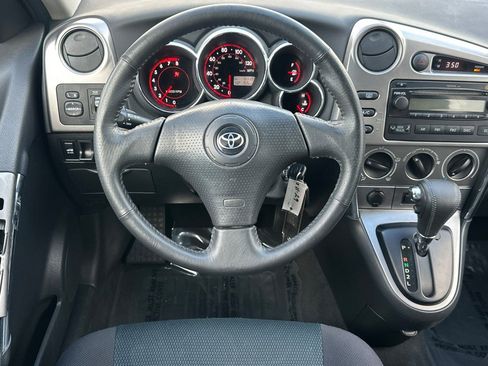 Used 2005 Toyota Matrix XR image 14