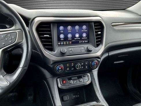 Used 2022 GMC Acadia AT4 w/ Technology Package image 9