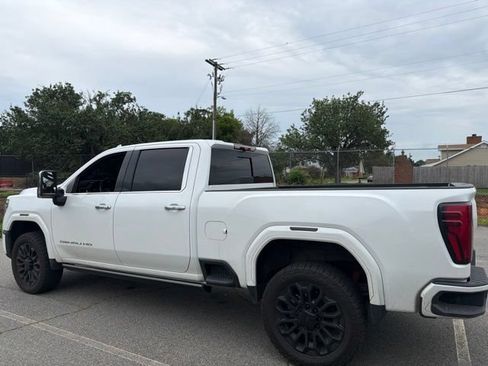Used 2025 GMC Sierra 2500 Denali Ultimate AWD/4WD image 4