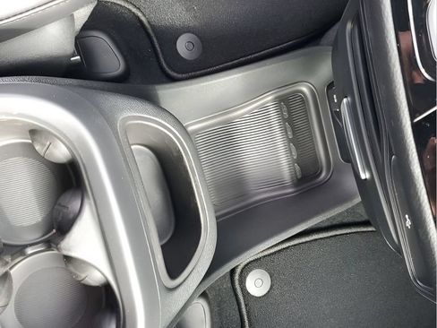 New 2026 Chrysler Pacifica Select FWD image 40