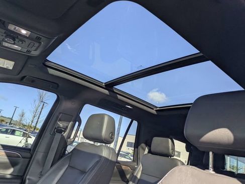 Used 2021 Chevrolet Tahoe LT w/ LT Signature Package image 21