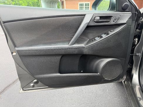 Used 2011 MAZDA MAZDA3 i Touring FWD image 10