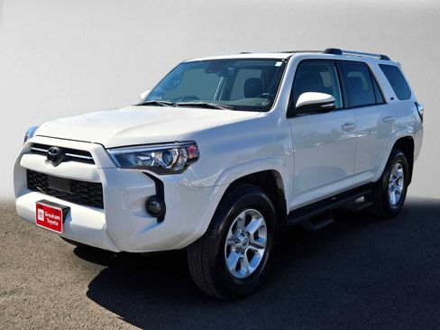 Certified 2024 Toyota 4Runner SR5 Premium w/ Moonroof Package AWD/4WD image 9
