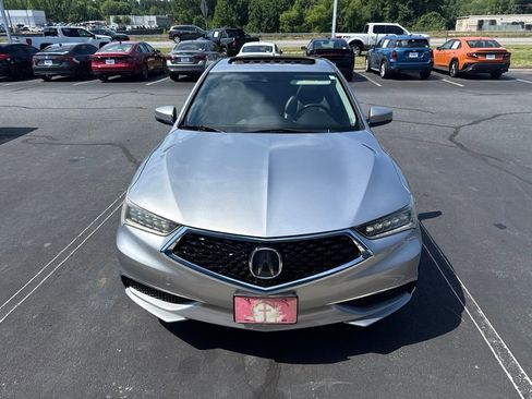 Used 2019 Acura TLX V6 FWD image 2
