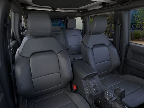 New 2025 Ford Bronco Badlands image 10