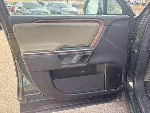 Used 2024 Rivian R1S Adventure AWD/4WD image 9