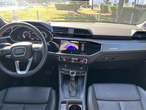 Used 2025 Audi Q3 2.0T Premium AWD/4WD image 33