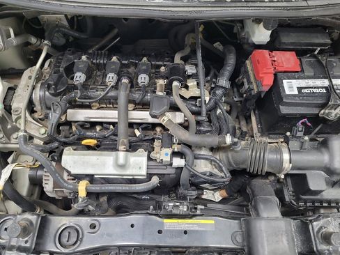 Used 2020 Nissan Versa SV image 30