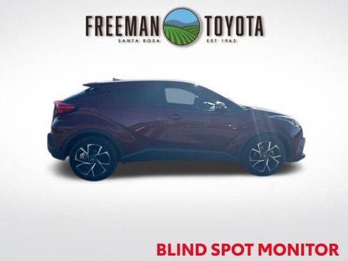 Used 2018 Toyota C-HR XLE image 4