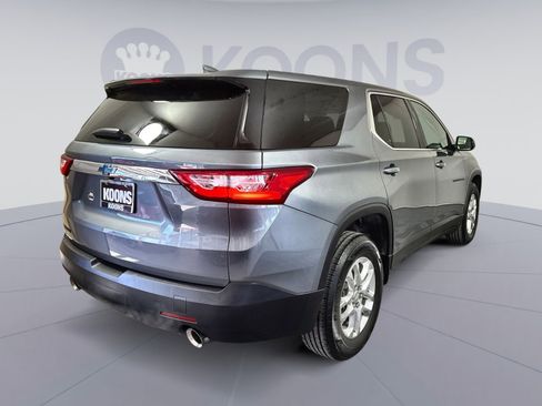 Used 2020 Chevrolet Traverse LS w/ LPO, Black Accent Package image 7