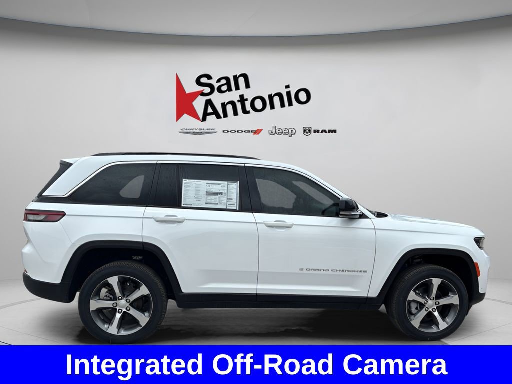 New 2025 Jeep Grand Cherokee Limited RWD image 17
