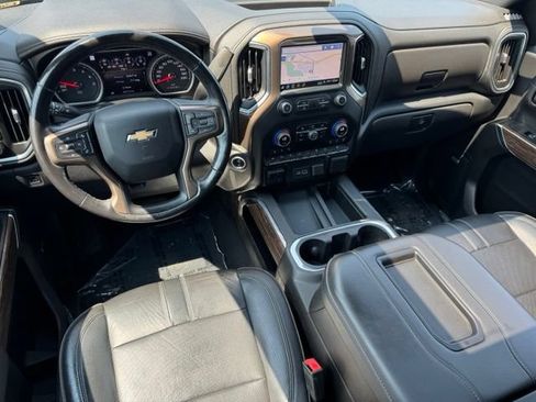 Used 2019 Chevrolet Silverado 1500 High Country w/ High Country Premium Package AWD/4WD image 11